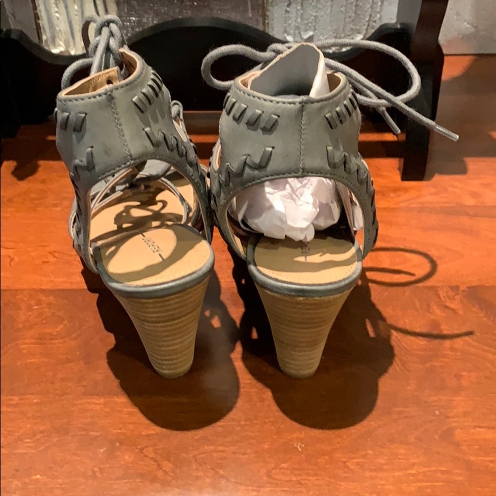 Sandals - Picture 3 of 7